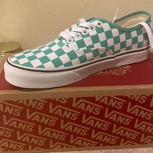 vans size 8 in women, blue and white brand new with box.